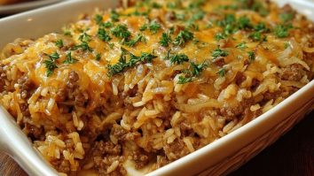 Französische Zwiebel-Hackfleisch-Reis-Auflauf