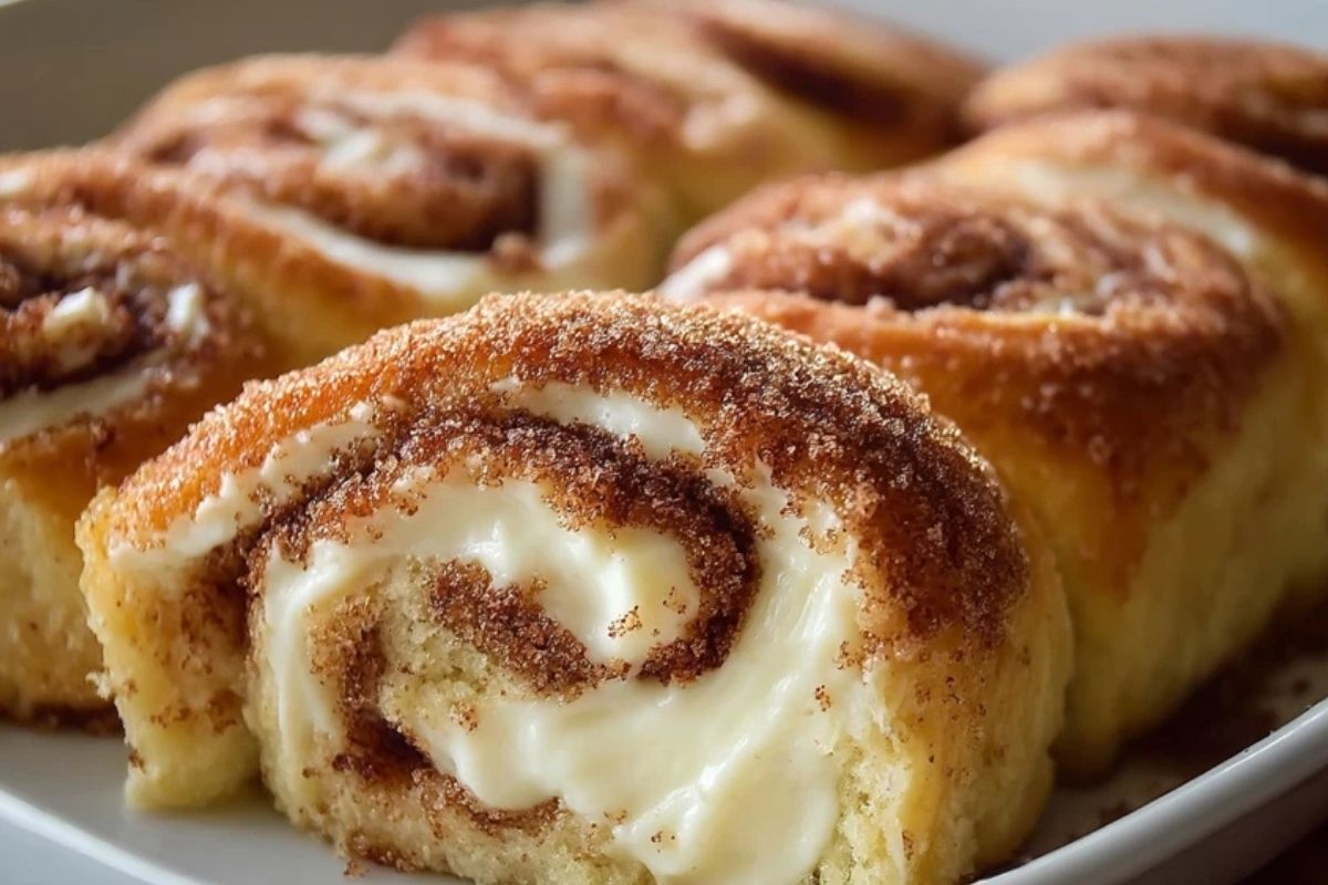 Unwiderstehliche Frischkäse-Zimt-Zucker-Rollen
